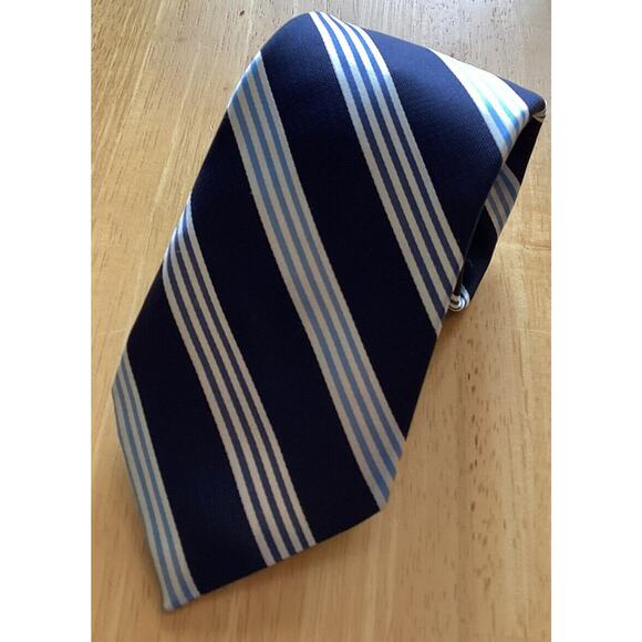 IZOD Men’s Tie blue white‎ striped 3.5” mens Designer Necktie Tie - Picture 5 of 5